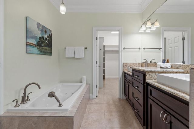 64 DOLPHIN Street, Destin, FL 32541