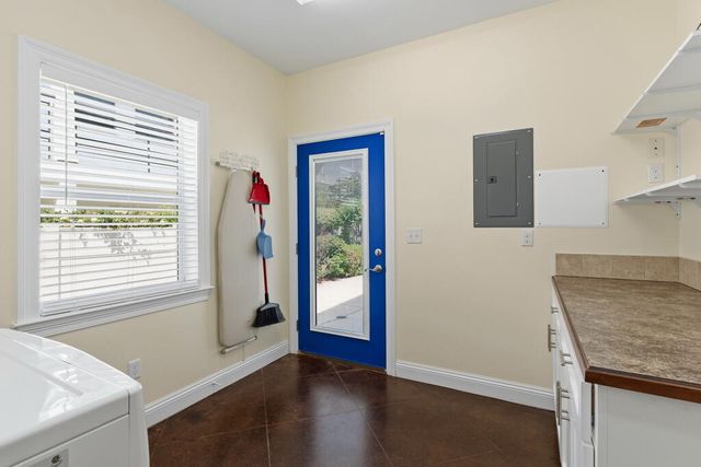 64 DOLPHIN Street, Destin, FL 32541