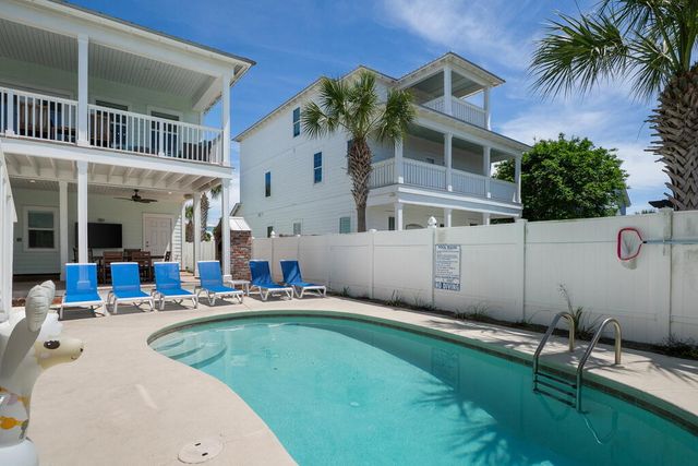64 DOLPHIN Street, Destin, FL 32541