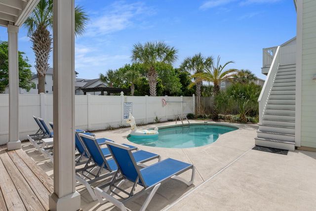 64 DOLPHIN Street, Destin, FL 32541