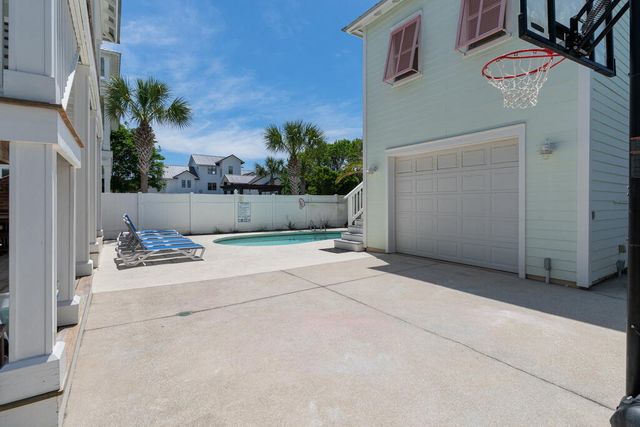 64 DOLPHIN Street, Destin, FL 32541