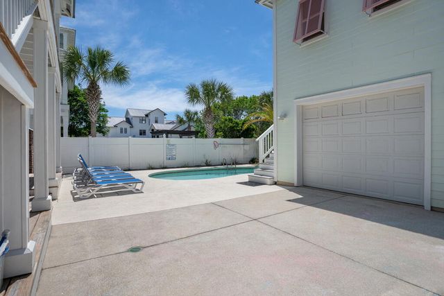 64 DOLPHIN Street, Destin, FL 32541