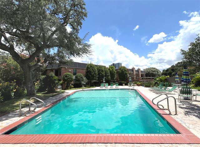 1601 Shepherd Drive 161, Houston, TX 77019