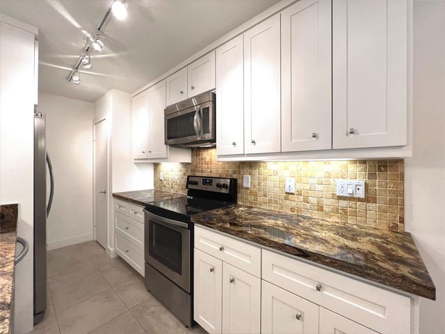 1601 Shepherd Drive 161, Houston, TX 77019