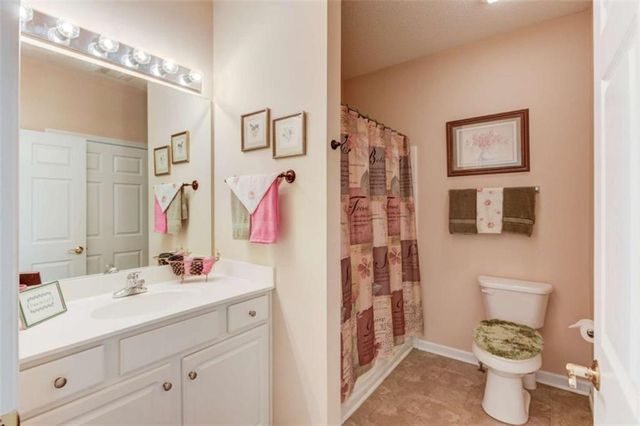 184 Camry Lane, Grayson, GA 30017