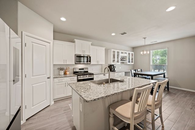 4804 Tradition Street, Haltom City, TX 76117