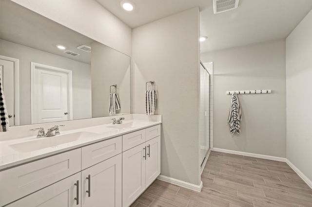 4804 Tradition Street, Haltom City, TX 76117
