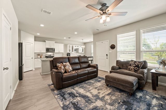 4804 Tradition Street, Haltom City, TX 76117