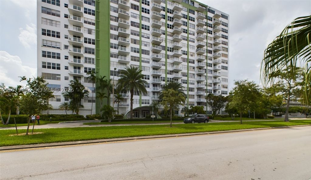 2100 Sans Souci Blvd A707, North Miami, FL 33181