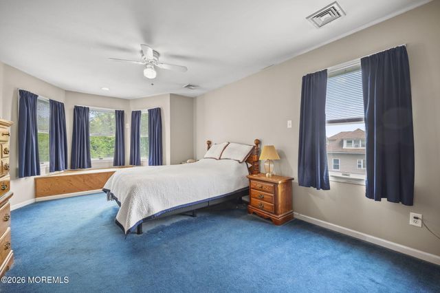156 Myrtle Avenue, Belford, NJ 07718