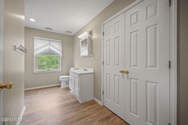 156 Myrtle Avenue, Belford, NJ 07718
