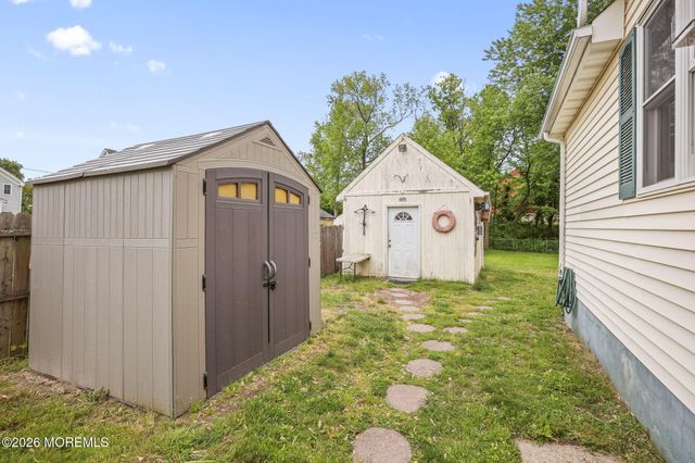156 Myrtle Avenue, Belford, NJ 07718