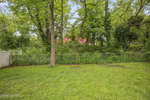 156 Myrtle Avenue, Belford, NJ 07718