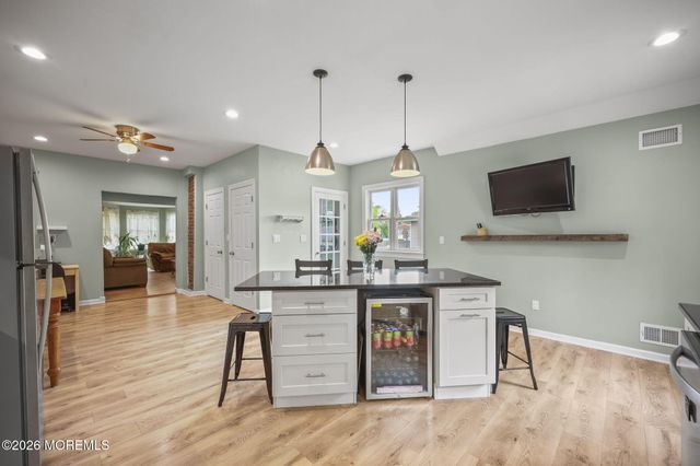 156 Myrtle Avenue, Belford, NJ 07718