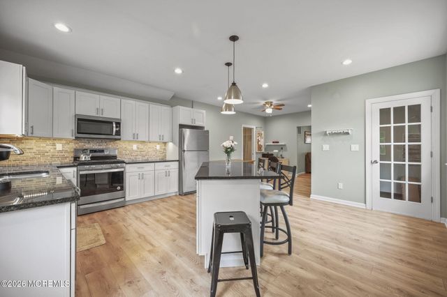 156 Myrtle Avenue, Belford, NJ 07718