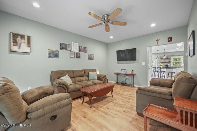 156 Myrtle Avenue, Belford, NJ 07718
