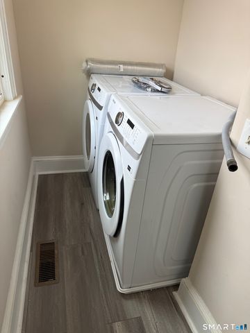 484 West Street 1st Floor, Bristol, CT 06010