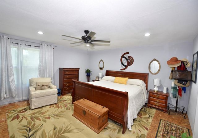 382 Road 5251, Cleveland, TX 77327