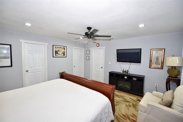 382 Road 5251, Cleveland, TX 77327