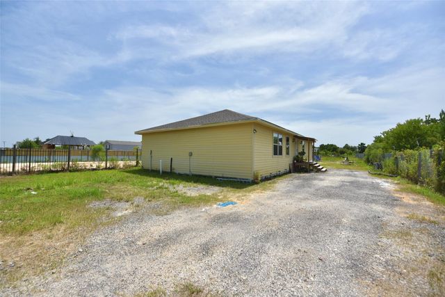 382 Road 5251, Cleveland, TX 77327