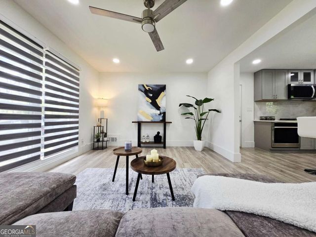 2400 Glenrock Drive, Decatur, GA 30032