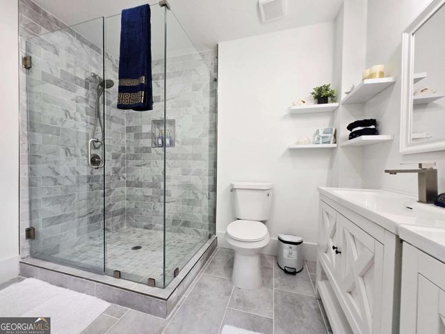 2400 Glenrock Drive, Decatur, GA 30032