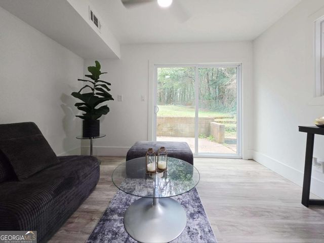 2400 Glenrock Drive, Decatur, GA 30032