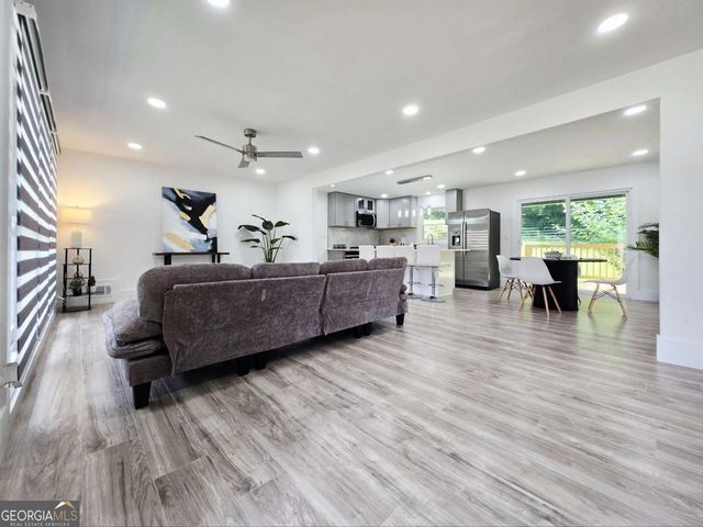 2400 Glenrock Drive, Decatur, GA 30032