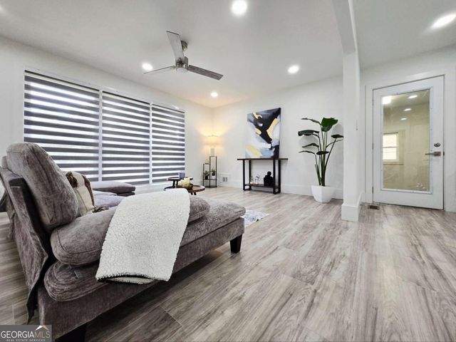 2400 Glenrock Drive, Decatur, GA 30032