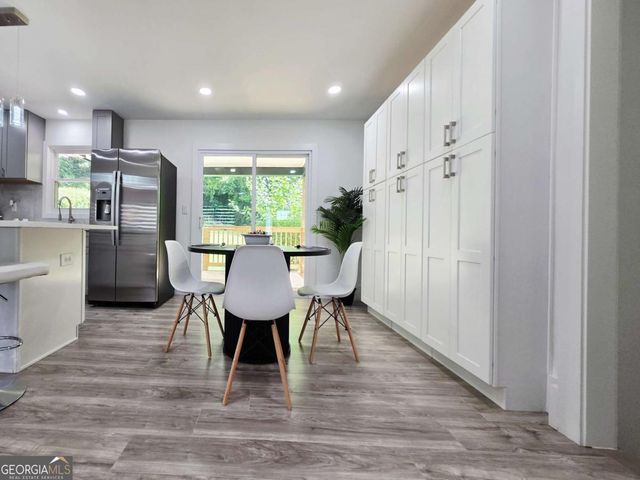 2400 Glenrock Drive, Decatur, GA 30032