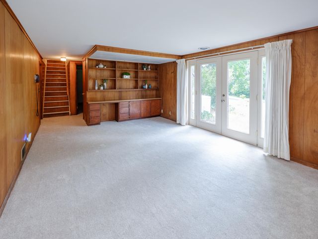 9169 N Riverview Drive, Kalamazoo, MI 49004