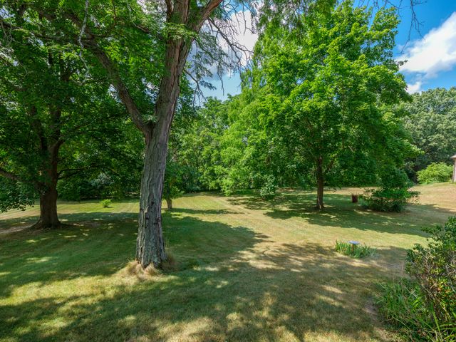 9169 N Riverview Drive, Kalamazoo, MI 49004