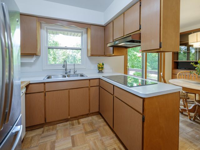 9169 N Riverview Drive, Kalamazoo, MI 49004