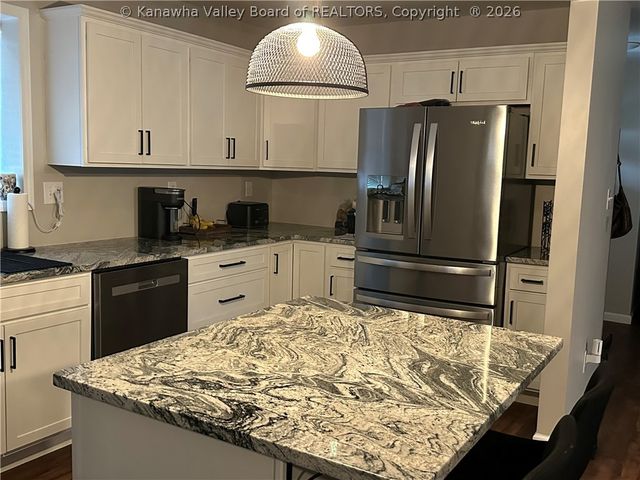 2761 Daniels Avenue, South Charleston, WV 25303