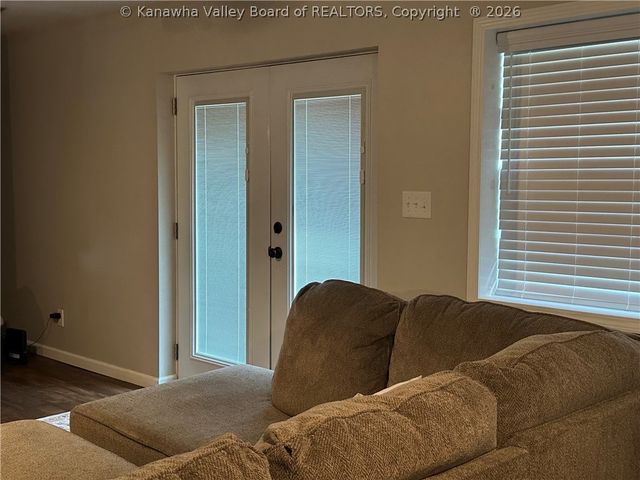 2761 Daniels Avenue, South Charleston, WV 25303