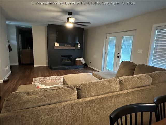 2761 Daniels Avenue, South Charleston, WV 25303