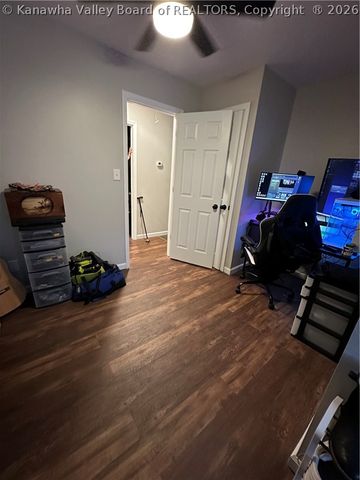 2761 Daniels Avenue, South Charleston, WV 25303