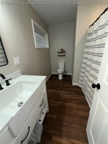 2761 Daniels Avenue, South Charleston, WV 25303