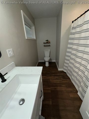 2761 Daniels Avenue, South Charleston, WV 25303