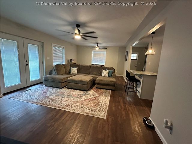 2761 Daniels Avenue, South Charleston, WV 25303