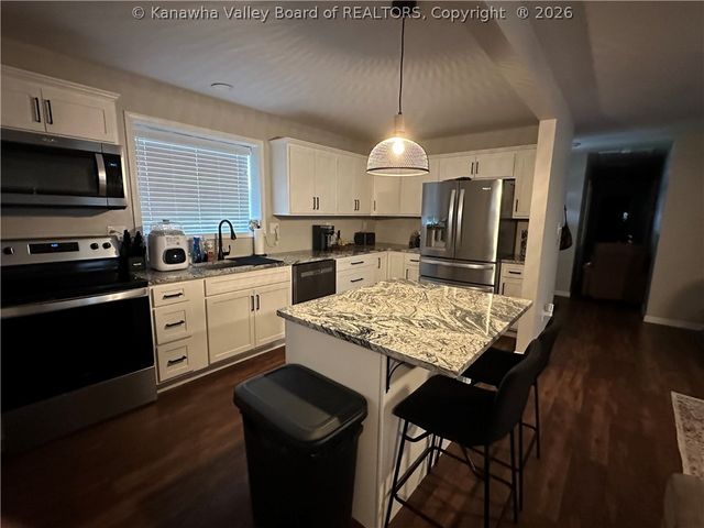 2761 Daniels Avenue, South Charleston, WV 25303