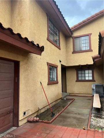 7815 Howe Street B, Paramount, CA 90723