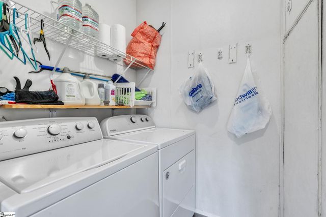 109 Lakeside Drive, Taylors, SC 29687