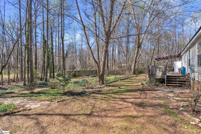 109 Lakeside Drive, Taylors, SC 29687