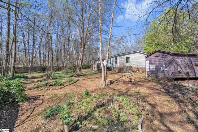 109 Lakeside Drive, Taylors, SC 29687