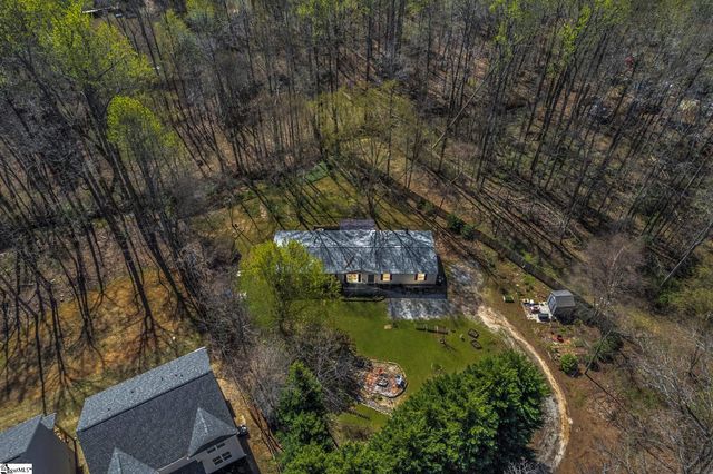 109 Lakeside Drive, Taylors, SC 29687