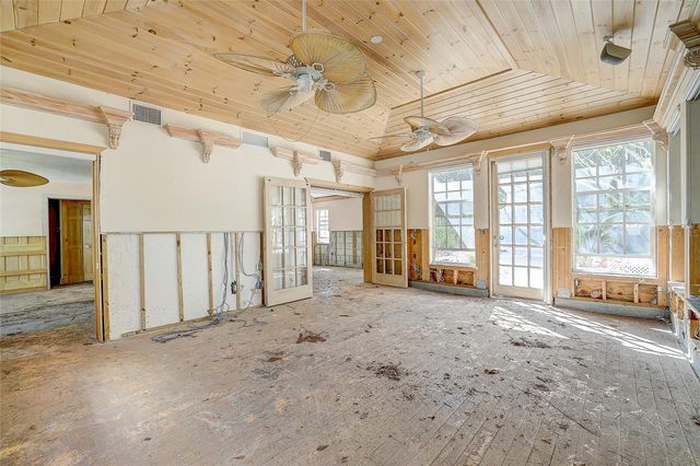 226 OGDEN STREET, Sarasota, FL 34242