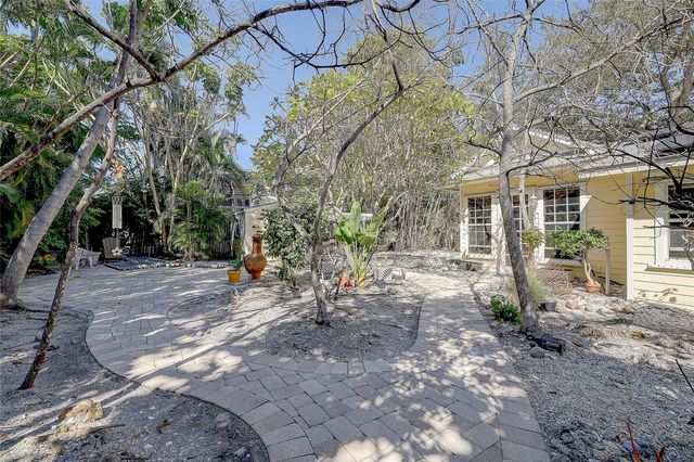 226 OGDEN STREET, Sarasota, FL 34242