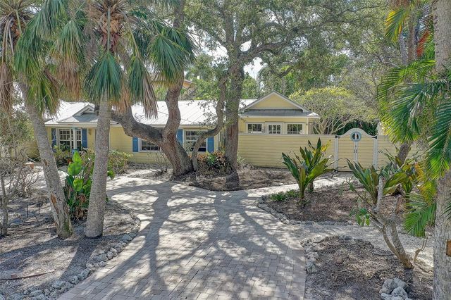226 OGDEN STREET, Sarasota, FL 34242