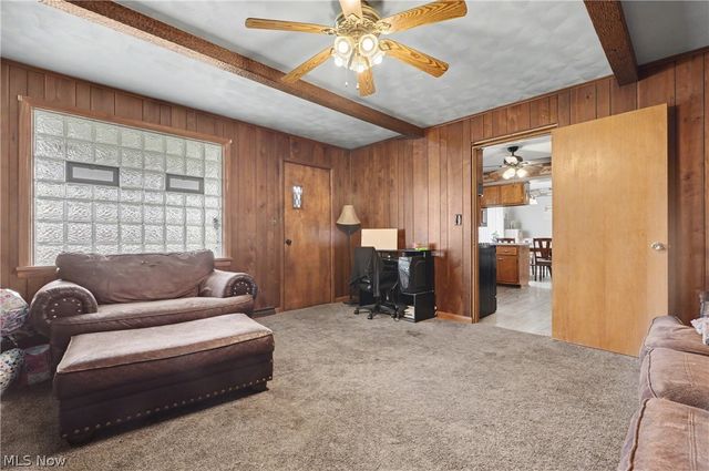 577 Geneva Avenue, Struthers, OH 44471